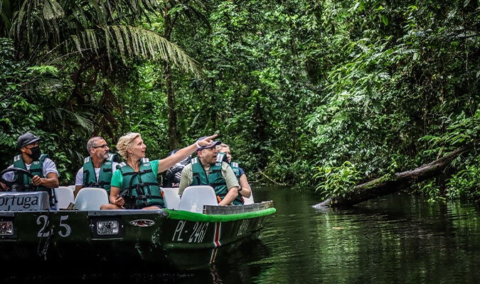 Tortuguero Lodge guests